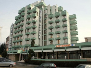 Hotel Sarmis - Dotări şi servicii